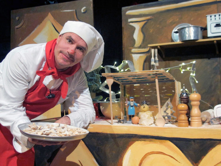 „Weihnachtsbäckerei“ in der Stadtbücherei St. Ingbert