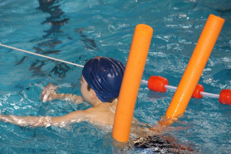 Kostenlose Schwimmkurse Für Kinder In Saarbrücken: Sicher Ins Wasser ...