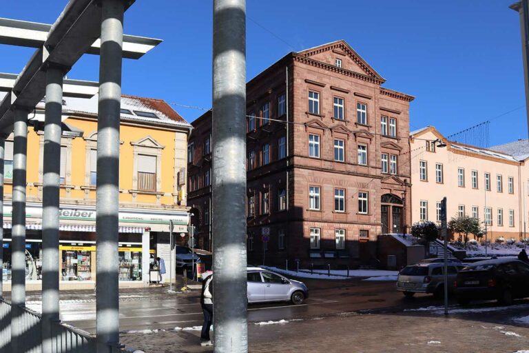 Bauauschuss des Sulzbacher Stadtrats behandelt Auftragsaufstockung für Straßenreparaturen