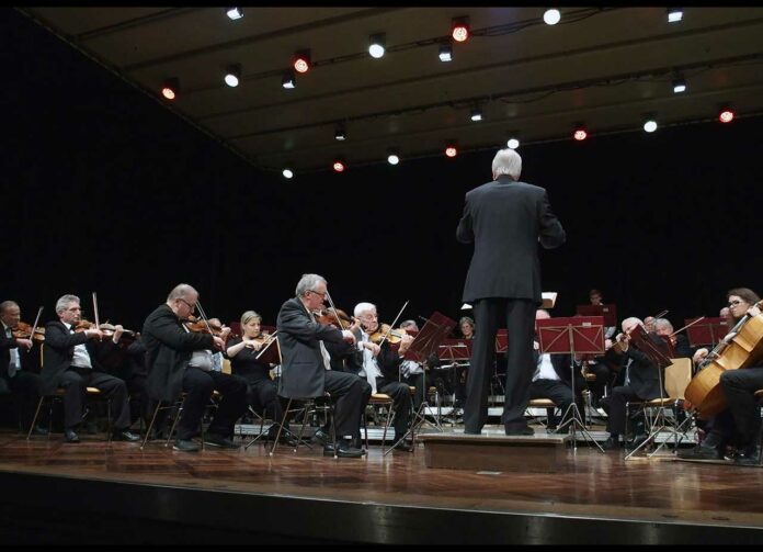 Städtisches Orchester St Ingbert - Foto: Rolf Hempelmann