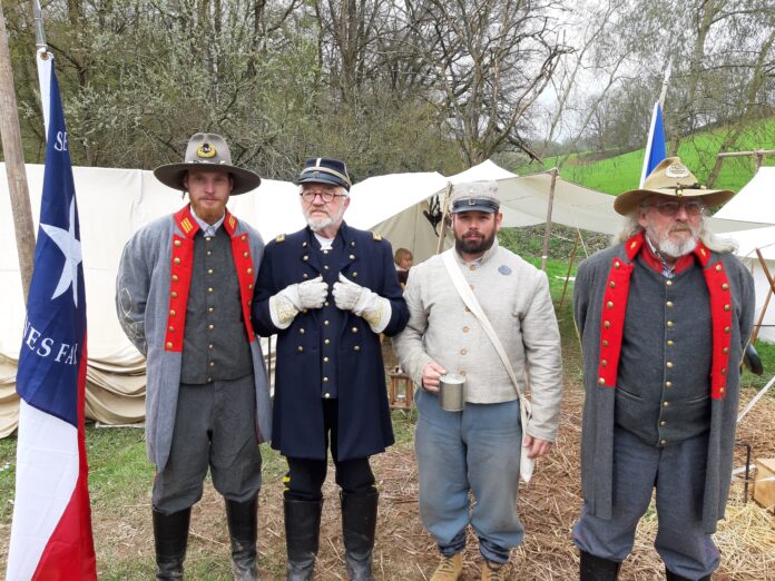 Captain Tain Blaesi, Colonel Dieter Wolf, Private Sascha & Major Grytimper (vom Texas Club Weinheim)