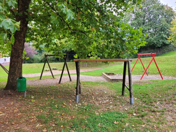 Auf dem Spielplatz 