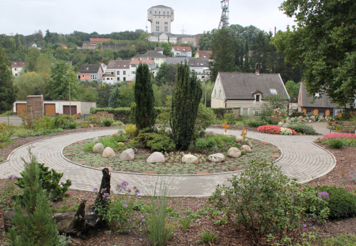 Memoriam Garten auf dem Friedhof Fischbach-Camphausen - Foto: Gemeinde Quierschied/Zenner