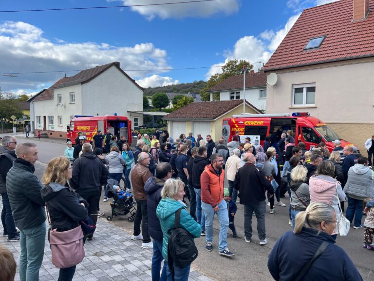 Gemeinschaftsübung der Jugendfeuerwehr Tholey in Überroth-Niederhofen erfolgreich absolviert