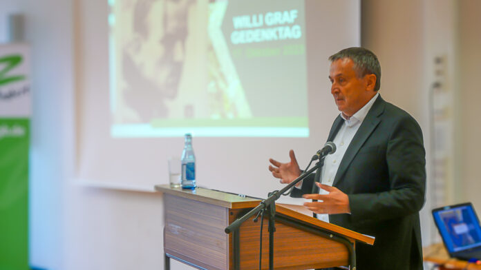 Landrat Dr. Theophil Gallo war im vergangenen Jahr zu Gast am Berufsbildungszentrum St. Ingbert, Willi-Graf-Schule, anlässlich des 80. Todestages von Willi Graf.