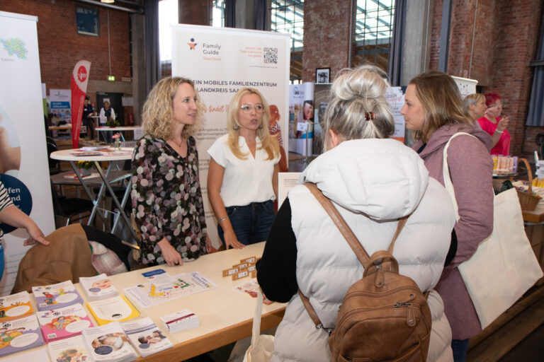 Erfolgreiche 2. Messe für Alleinerziehende im Landkreis Saarlouis