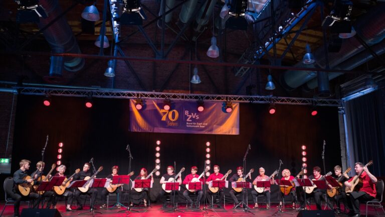 Gitarrenchor Bous gibt Konzert im Bildungszentrum Kirkel