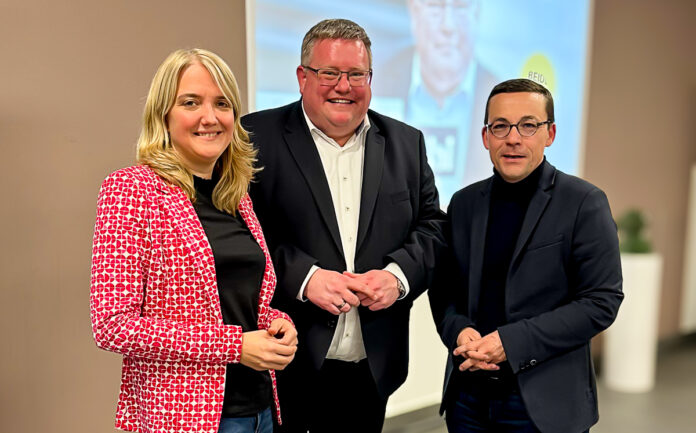 Foto: CDU Saarpfalz - v.l.n.r. Jutta Schmitt-Lang (CDU Kreisvorsitzende Saarpfalz-Kreis), Markus Uhl (MdB), Roland Theis (CDU Kreisvorsitzender Neunkirchen).